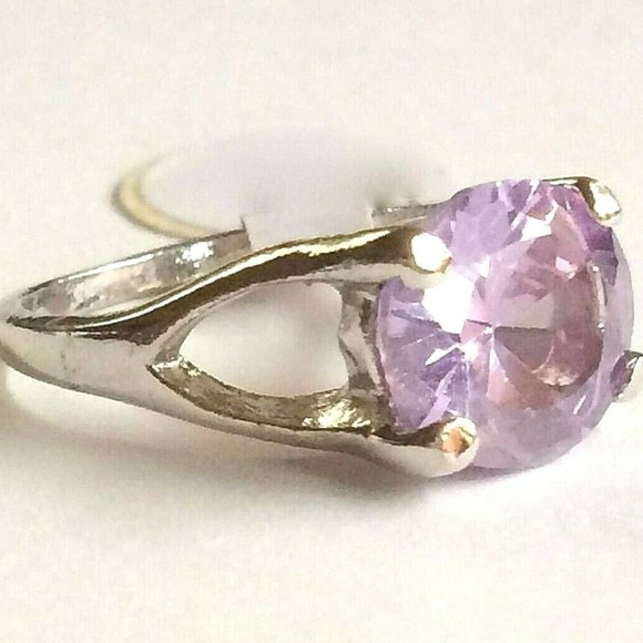 Amethyst Ring Size 7 Lavender Purple Cubic Zirconia Simulated Silver Plated - Picture 3 of 10